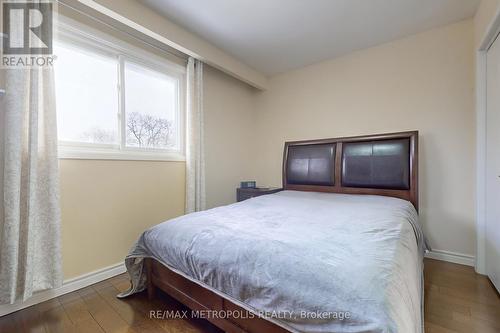 46 Bowhill Crescent, Toronto, ON - Indoor Photo Showing Bedroom