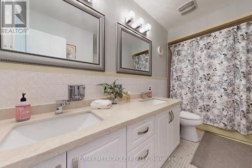 46 Bowhill Crescent, Toronto, ON - Indoor Photo Showing Bathroom