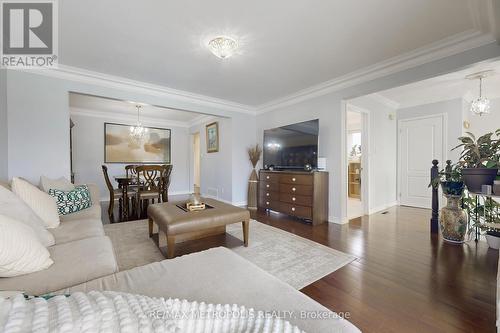 46 Bowhill Crescent, Toronto, ON - Indoor Photo Showing Living Room