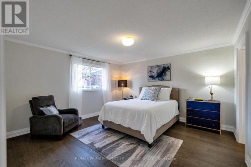 75 Avondale Drive, Clarington, ON - Indoor Photo Showing Bedroom