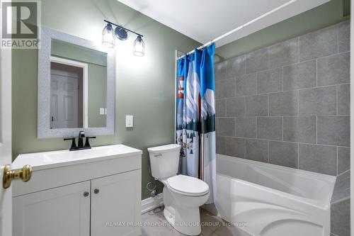 75 Avondale Drive, Clarington, ON - Indoor Photo Showing Bathroom