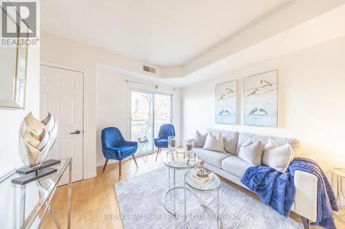 319 - 2351 Kennedy Road, Toronto, ON - Indoor Photo Showing Living Room