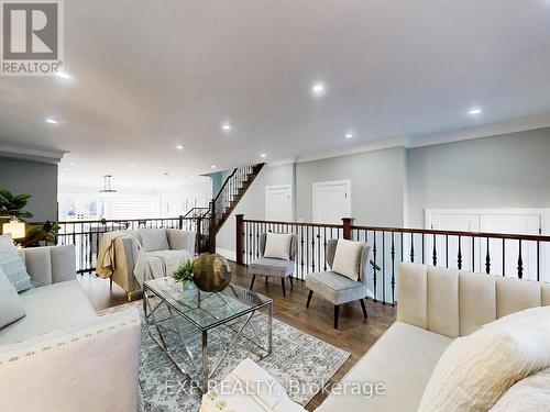 318 Rhodes Avenue, Toronto, ON - Indoor Photo Showing Living Room