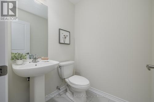 23 Senay Circle, Clarington, ON - Indoor Photo Showing Bathroom