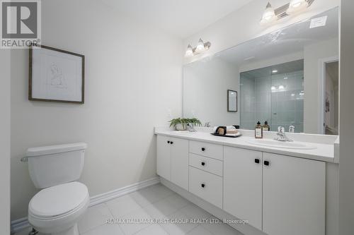 23 Senay Circle, Clarington, ON - Indoor Photo Showing Bathroom