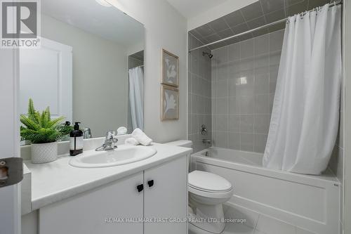 23 Senay Circle, Clarington, ON - Indoor Photo Showing Bathroom