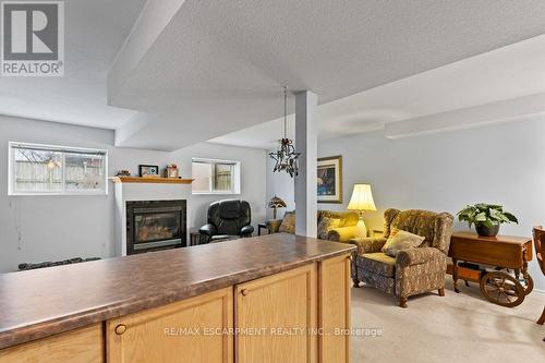 4535 Weltman Way, Lincoln, ON - Indoor With Fireplace