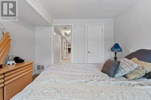 4535 Weltman Way, Lincoln, ON - Indoor Photo Showing Bedroom