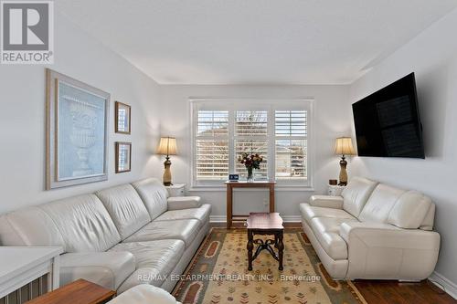 4535 Weltman Way, Lincoln, ON - Indoor Photo Showing Living Room