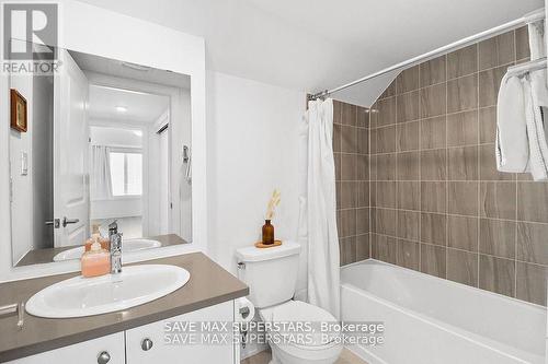 91 Appletree Lane, Barrie, ON - Indoor Photo Showing Bathroom