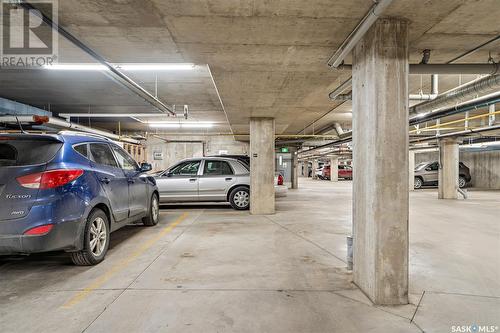 211 1025 Moss Avenue, Saskatoon, SK - Indoor Photo Showing Garage