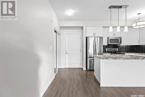 211 1025 Moss Avenue, Saskatoon, SK - Indoor Photo Showing Kitchen With Stainless Steel Kitchen