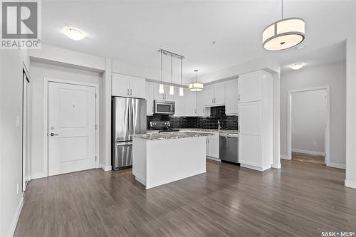 211 1025 Moss Avenue, Saskatoon, SK - Indoor Photo Showing Kitchen With Stainless Steel Kitchen