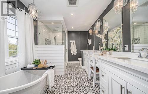 8 Sunny Ridge Trail, Clarington, ON - Indoor Photo Showing Bathroom