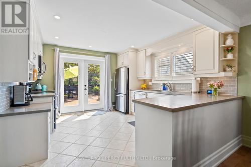 174 Louth Street, St. Catharines, ON - Indoor Photo Showing Kitchen