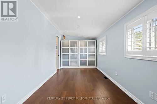 174 Louth Street, St. Catharines, ON - Indoor Photo Showing Other Room