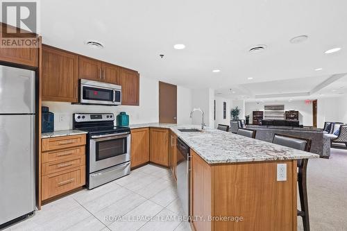 1705 - 195 Besserer Street, Ottawa, ON - Indoor Photo Showing Kitchen With Stainless Steel Kitchen