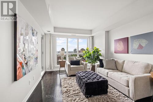 1705 - 195 Besserer Street, Ottawa, ON - Indoor Photo Showing Living Room