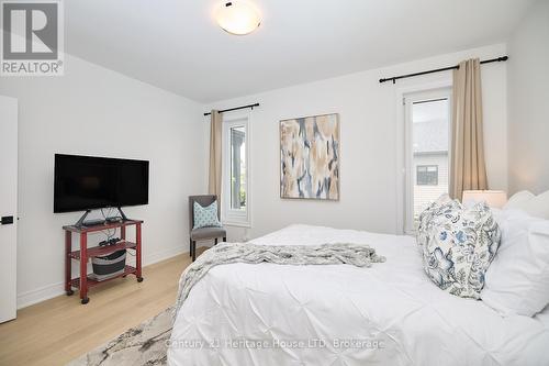 4242 Village Creek Drive, Fort Erie (328 - Stevensville), ON - Indoor Photo Showing Bedroom