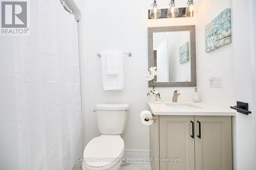 4242 Village Creek Drive, Fort Erie (328 - Stevensville), ON - Indoor Photo Showing Bathroom