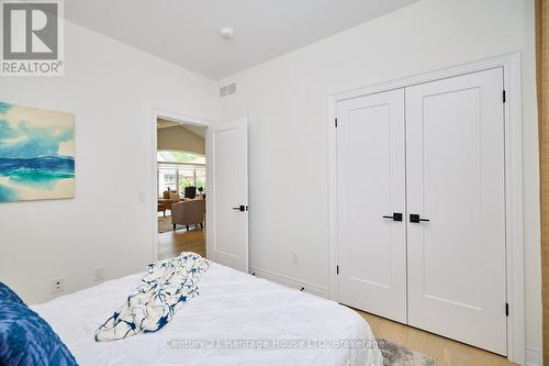 4242 Village Creek Drive, Fort Erie (328 - Stevensville), ON - Indoor Photo Showing Bedroom