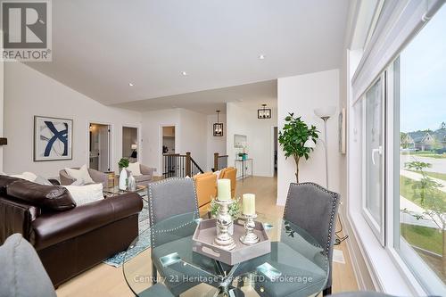 4242 Village Creek Drive, Fort Erie (328 - Stevensville), ON - Indoor Photo Showing Living Room