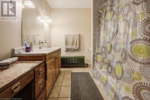 62 Dorset Street, Waterloo, ON - Indoor Photo Showing Bathroom