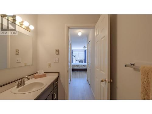 920 Argyle Street Unit# 203, Penticton, BC - Indoor Photo Showing Bathroom