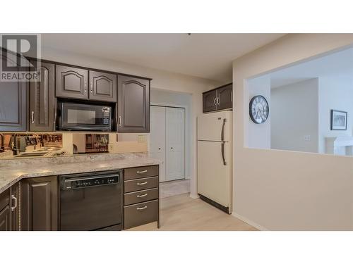 920 Argyle Street Unit# 203, Penticton, BC - Indoor Photo Showing Kitchen