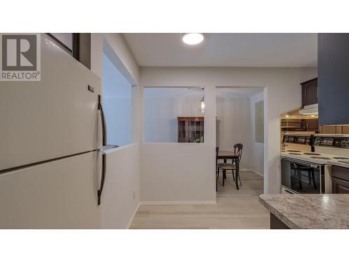 920 Argyle Street Unit# 203, Penticton, BC - Indoor Photo Showing Kitchen