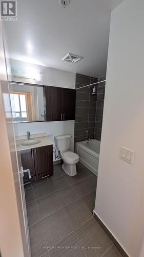 1201 - 85 North Park Road, Vaughan, ON - Indoor Photo Showing Bathroom