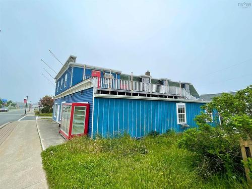 7499 Main Street, Louisbourg, NS 