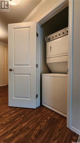 323 680 7Th Avenue E, Melville, SK - Indoor Photo Showing Laundry Room