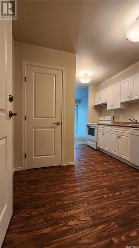 323 680 7Th Avenue E, Melville, SK - Indoor Photo Showing Kitchen