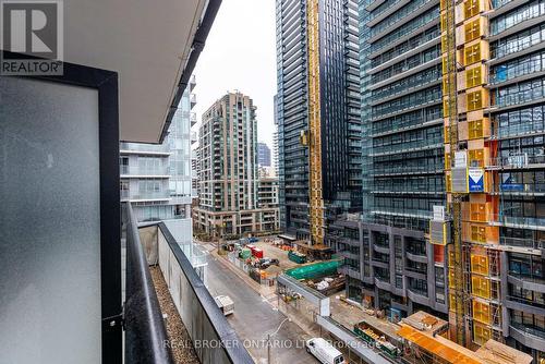 804 - 117 Broadway Avenue, Toronto, ON - Outdoor With Facade