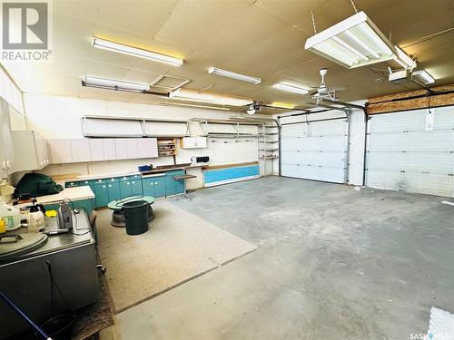 2322 Mackay Street, Regina, SK - Indoor Photo Showing Garage