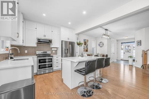 730 Perseus Avenue, Ottawa, ON - Indoor Photo Showing Kitchen With Upgraded Kitchen