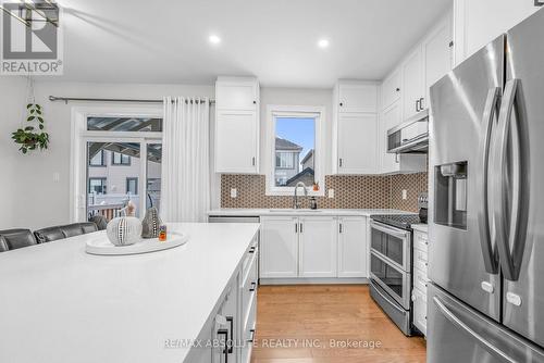 730 Perseus Avenue, Ottawa, ON - Indoor Photo Showing Kitchen With Upgraded Kitchen