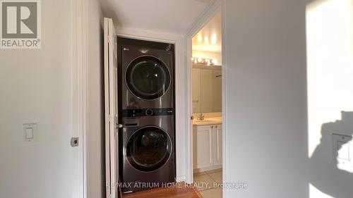 2511 - 35 Finch Avenue E, Toronto, ON - Indoor Photo Showing Laundry Room