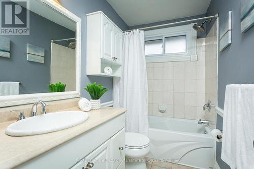 7984 Michael Street, Niagara Falls, ON - Indoor Photo Showing Bathroom