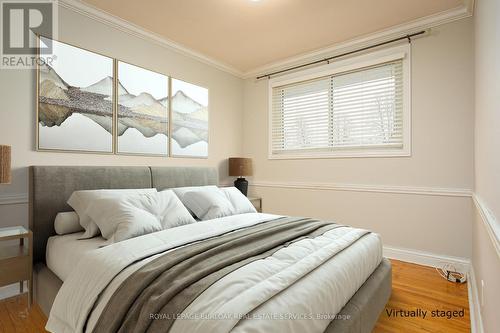 7984 Michael Street, Niagara Falls, ON - Indoor Photo Showing Bedroom