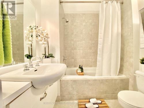 645 - 155 Dalhousie Street, Toronto, ON - Indoor Photo Showing Bathroom