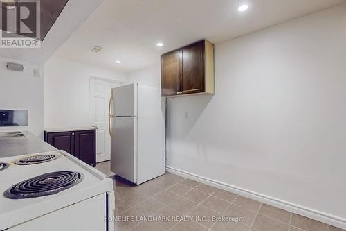 19 Myrna Lane, Toronto, ON - Indoor Photo Showing Kitchen