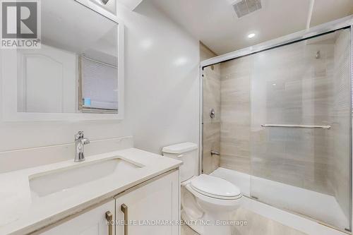 19 Myrna Lane, Toronto, ON - Indoor Photo Showing Bathroom