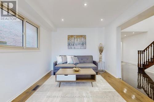 19 Myrna Lane, Toronto, ON - Indoor Photo Showing Living Room