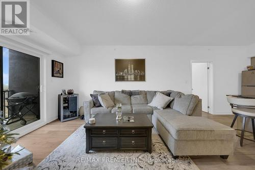 404 - 4 Spice Way, Barrie, ON - Indoor Photo Showing Living Room