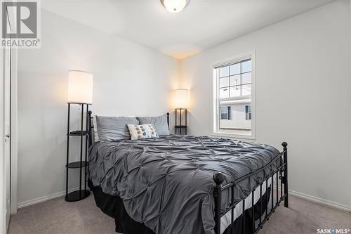 100 203 Herold Terrace, Saskatoon, SK - Indoor Photo Showing Bedroom