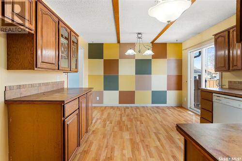 1386 Manitou Crescent, Moose Jaw, SK - Indoor Photo Showing Kitchen