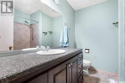 1386 Manitou Crescent, Moose Jaw, SK - Indoor Photo Showing Bathroom