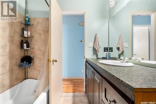 1386 Manitou Crescent, Moose Jaw, SK - Indoor Photo Showing Bathroom